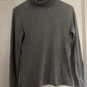 Polotröja  - Snygg polotröja !!😍