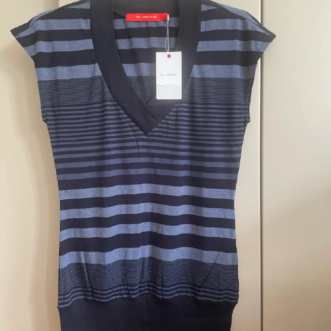 Topp S ny med prislappen kvar 