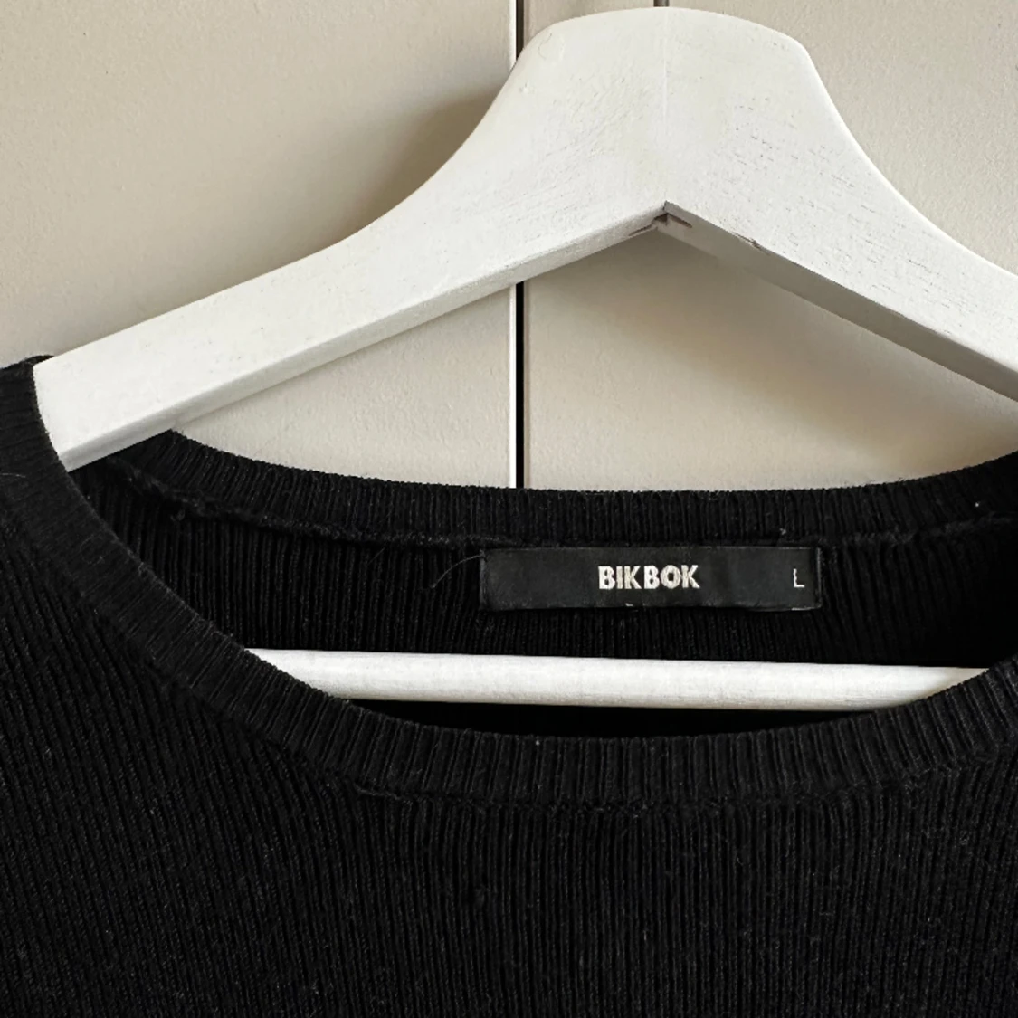 Tröja med volanger - 90