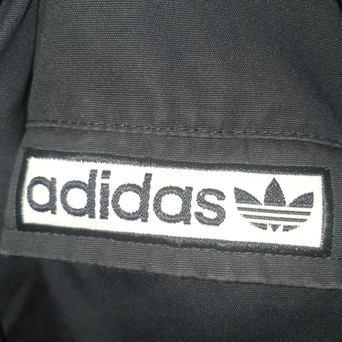 Stor marinblå adidas - 91