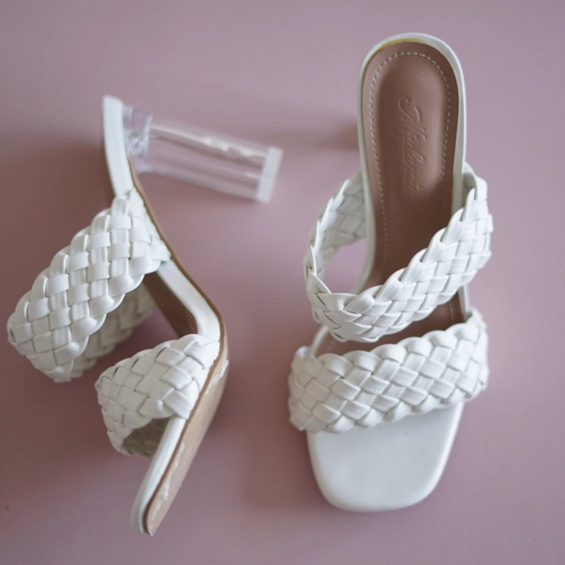 Vita flätade klackskor - 90