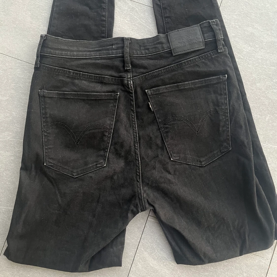Levi’s Jeans - 90