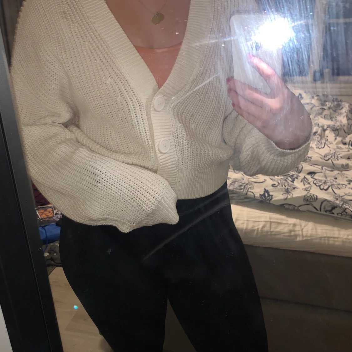 Stickad V-ringad tröja