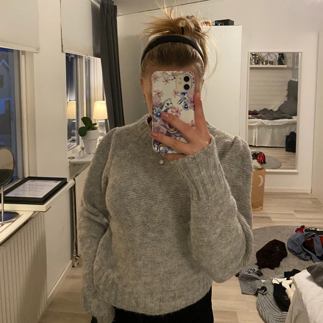 Stickad tröja med lite puffarmar😍