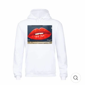TheCoolElephant hoodie ”Lips” - Säljer min TheCoolElephant hoodie då den inte längre kommer till användning. Hör av dig för mer information och bilder💕💕 frakt tillkommer