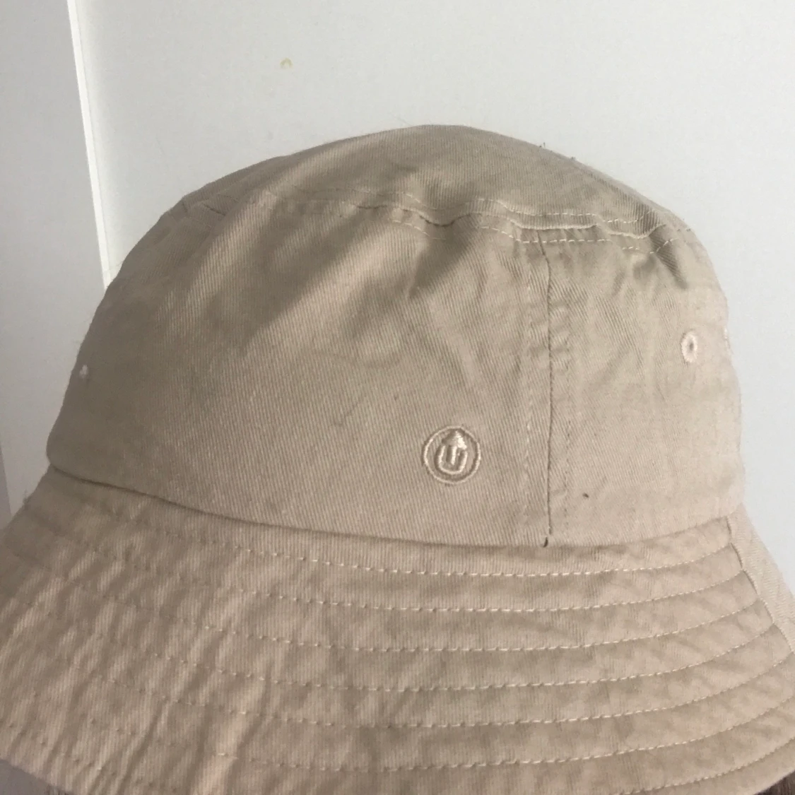 Beige bucket hat one size