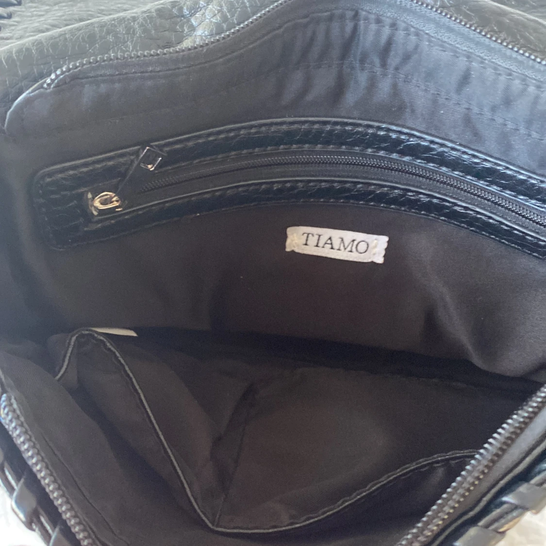 Tiamo väska, svart - 90