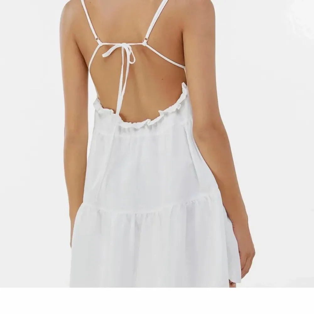 SÖKER!!!!! den här klänningen från bershka i xs eller s, kontakta gärna mig❤️. Klänningar.