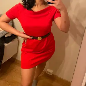 Röd klänning från zara, storlek S❤️