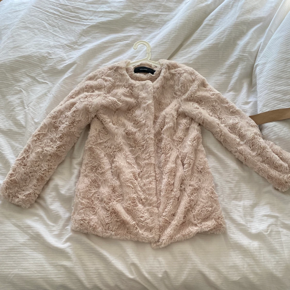 Fluffig jacka från vero moda - 90