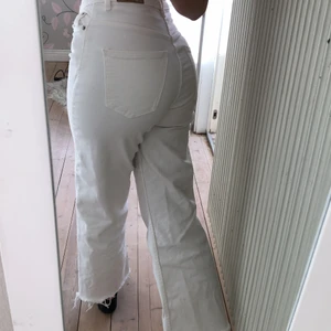 Jeans lager 157 strl XS - För korta för mig som är 163 annars jätte fina i passformen.