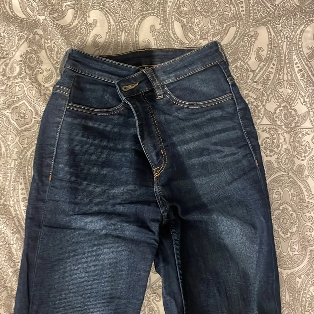 Skinny jeans från h&m. Storlek 34, bra kvalitet . Jeans & Byxor.