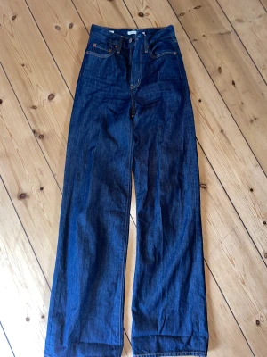 Levis  - Använt 1 gång, så dem är i nyskick Storlek 25/32