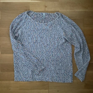 Stickad tröja - Stickad tröja, aldrig använd 