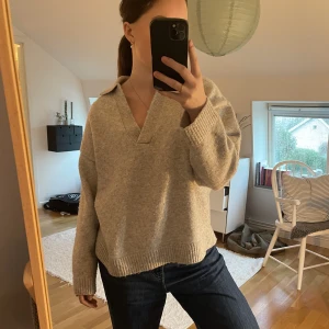 Stickad tröja - Stickad från H&M, köpare står för frakt💕