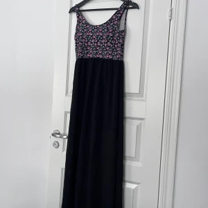 Klänning - Lång klänning/balklänning