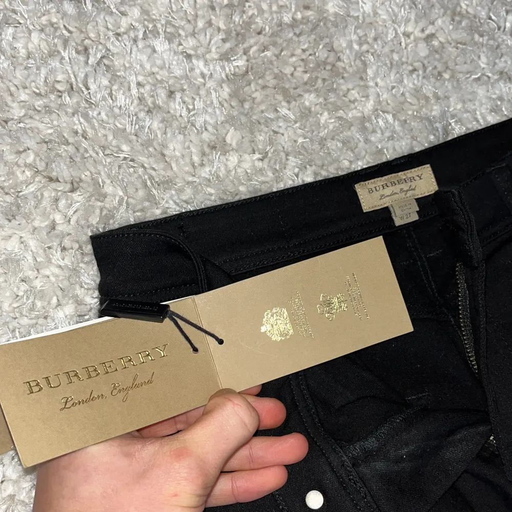 Brand new jeans never worn and comes with tags. Originally 2300 kr . Jeans & Byxor.