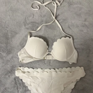 Bikini hm - Säljer denna oanvända bikinin från hm❤️