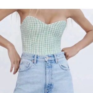 Korsett topp från zara!  - Helt oanvänd korsett topp från zara! Såå fin 