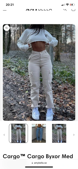 Cargo jeans - Säljer ett par jeans helt oanvända finns fortfarande i dess förpackning, storlek S