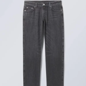 Arrow weekday - Arrow low byxor ifrån weekday som säljs då dom inte kommer till användning 200+frakt, skriv privat gör egna bilder🫶🏻