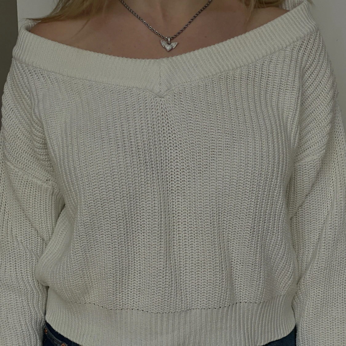 VIT STICKAD TRÖJA 