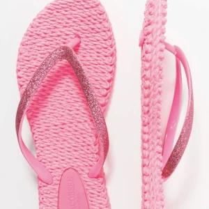 Ilse Jacobsen flip flops - Säljer dessa flip flops från Ilse jacobsen, bara använda två gånger💗köpta för 400kr
