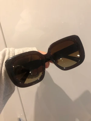 Chimi 10  - Skitcoola chimi 10! ⭐️⭐️ jätte snygga till sommaren! Älskar men tyvärr kommer de ej till användning. Köpt för 1250kr. Pris går att diskutera 