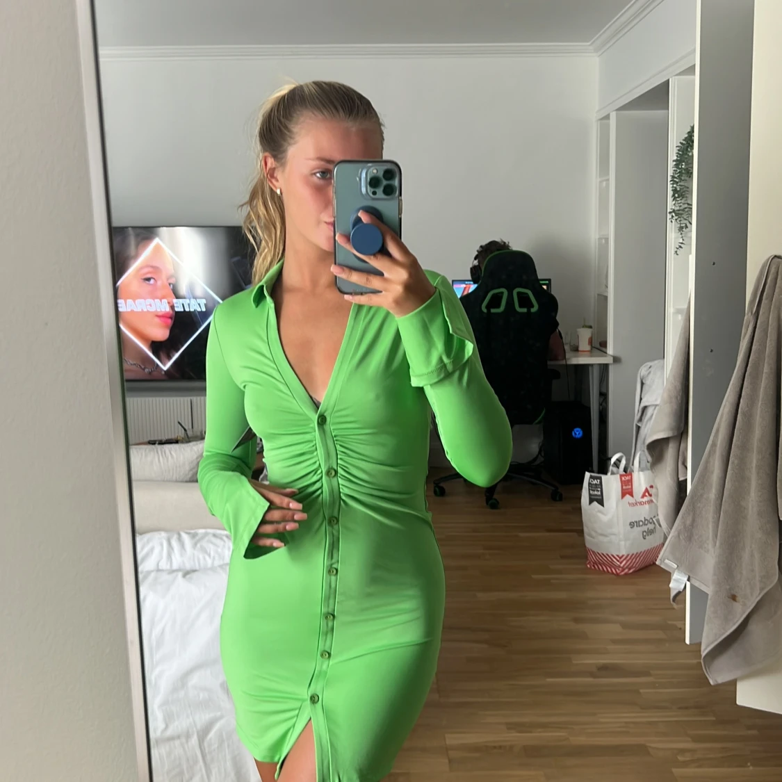 Grön klänning från Nelly 