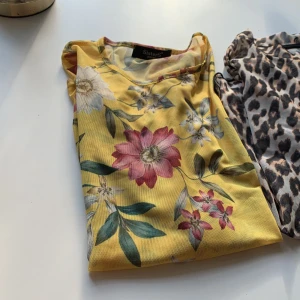 Två toppar 40 - 40kr annars 20kr st 