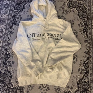 Hoodie - Hm hoodie i strl, sitter som M dock. Oanvänd typ så 100kr