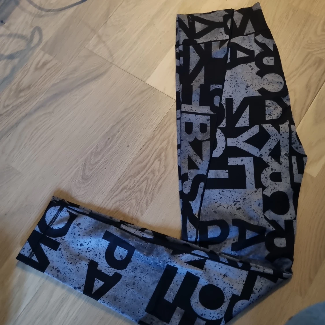 Adidas träningstights S