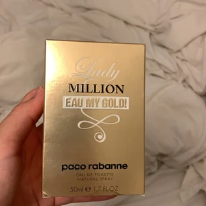 Lady million - Säljer min lady million parfym som är oanvänd då jag inte använder denna. Har väldigt många parfymer. 50ml.