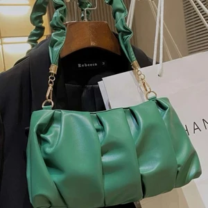 Väska - Oanvänd väska (frakt tillkommer🤍)