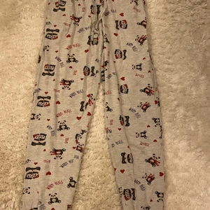 Pyjamasbyxor - Pyjamasbyxor ifrån Cubus i stl S