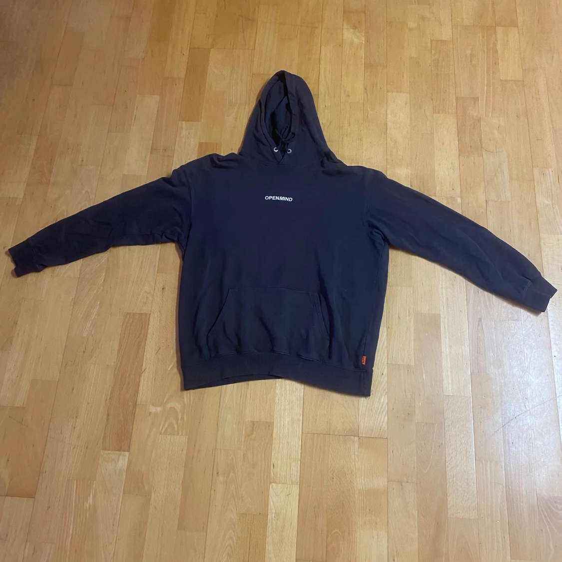 Hoodie från Valiant
