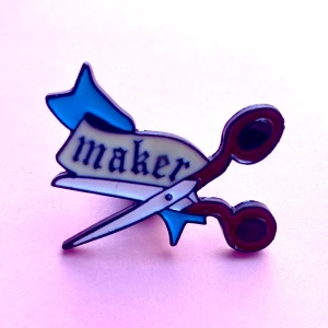 Maker pin 🤍 - Fri frakt 🤍