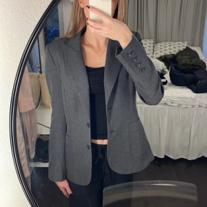 Kavaj - Lite mer figursydd kavaj från hm 💖