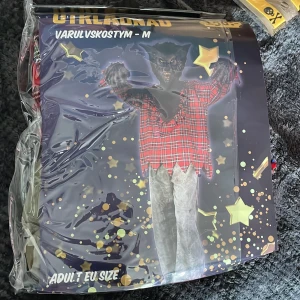 Varulvskostym - Saknar mask men annars är allting där och oanvänt. 