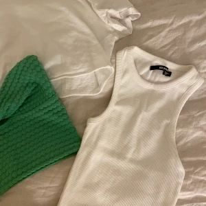 Toppar - Säljer dessa toppar som man kan ha till fest och vanligt. Skriv pris till en eller flera❤️