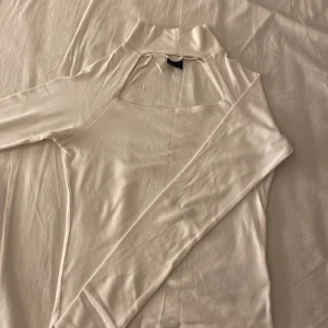 Vit topp - Bra skick. Storlek M🌸