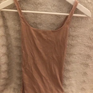 Klänning - Basic klänning