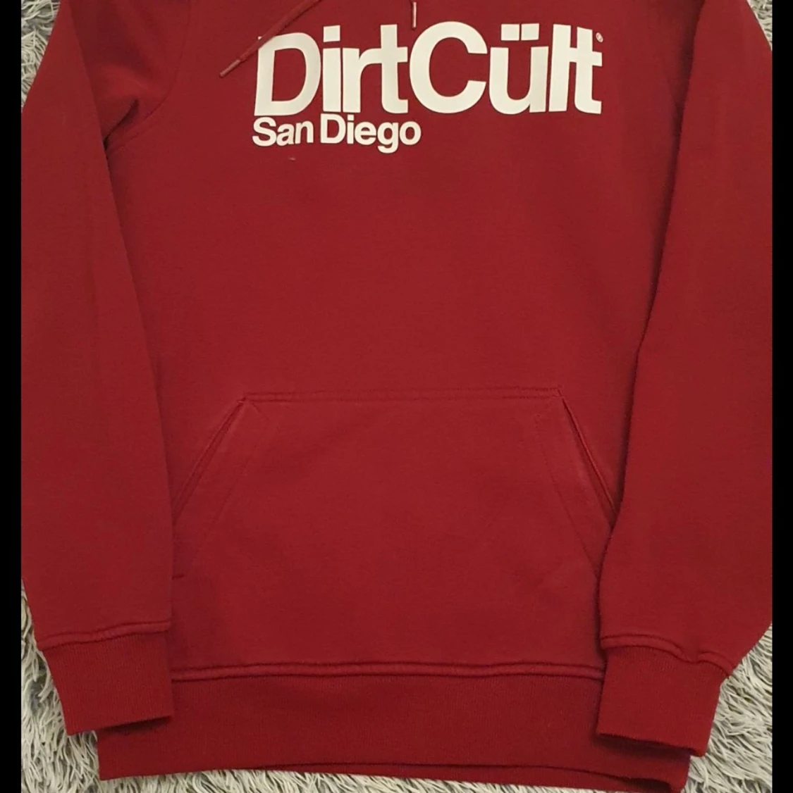 Dirtcult tröja röd