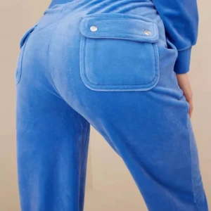 Söker Juicy sett eller bara byxor - 300kr-500kr söker 