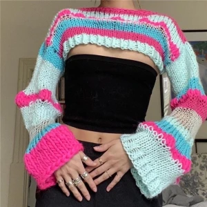 Grovstickad ”shrug” tröja - Stickad tröja i underbara färger. ❤️‍🔥 Beställningsvara, tar ca en månad! 