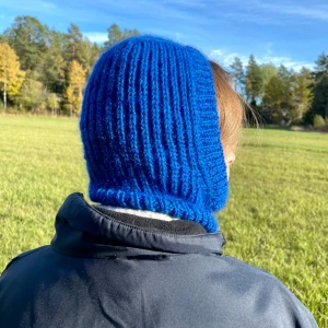 Stickad balaclava INTRESSEKOLL - Tänkte kolla hur intresset för stickade balaclavor är i ett mysigt ull-mohair garn är? Randigt eller enfärgat?  Gilla gärna om du är intresserad. Om intresset är stort kommer det komma upp flera till salu😆RIKTIGT sköna och varma!!