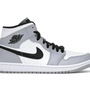 Jordan 1 air - Säljer dessa jordans i storlek 40 då de inte kommer till användning 💕Står ej för frakt. 