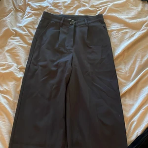 Långa kostymbyxor  - Aldrig använt 