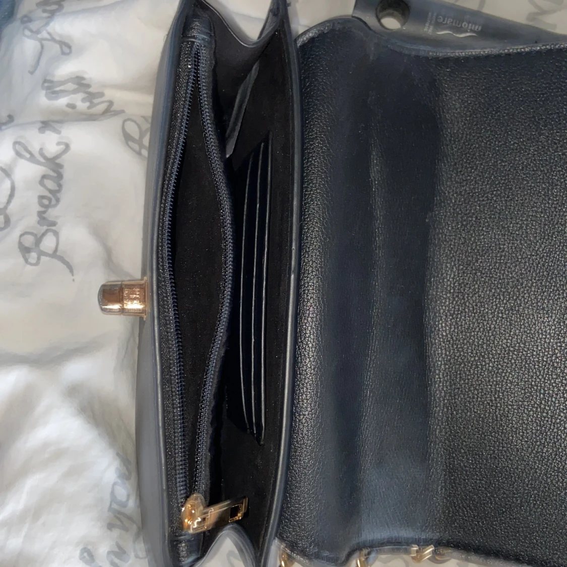 Svart väska - 91
