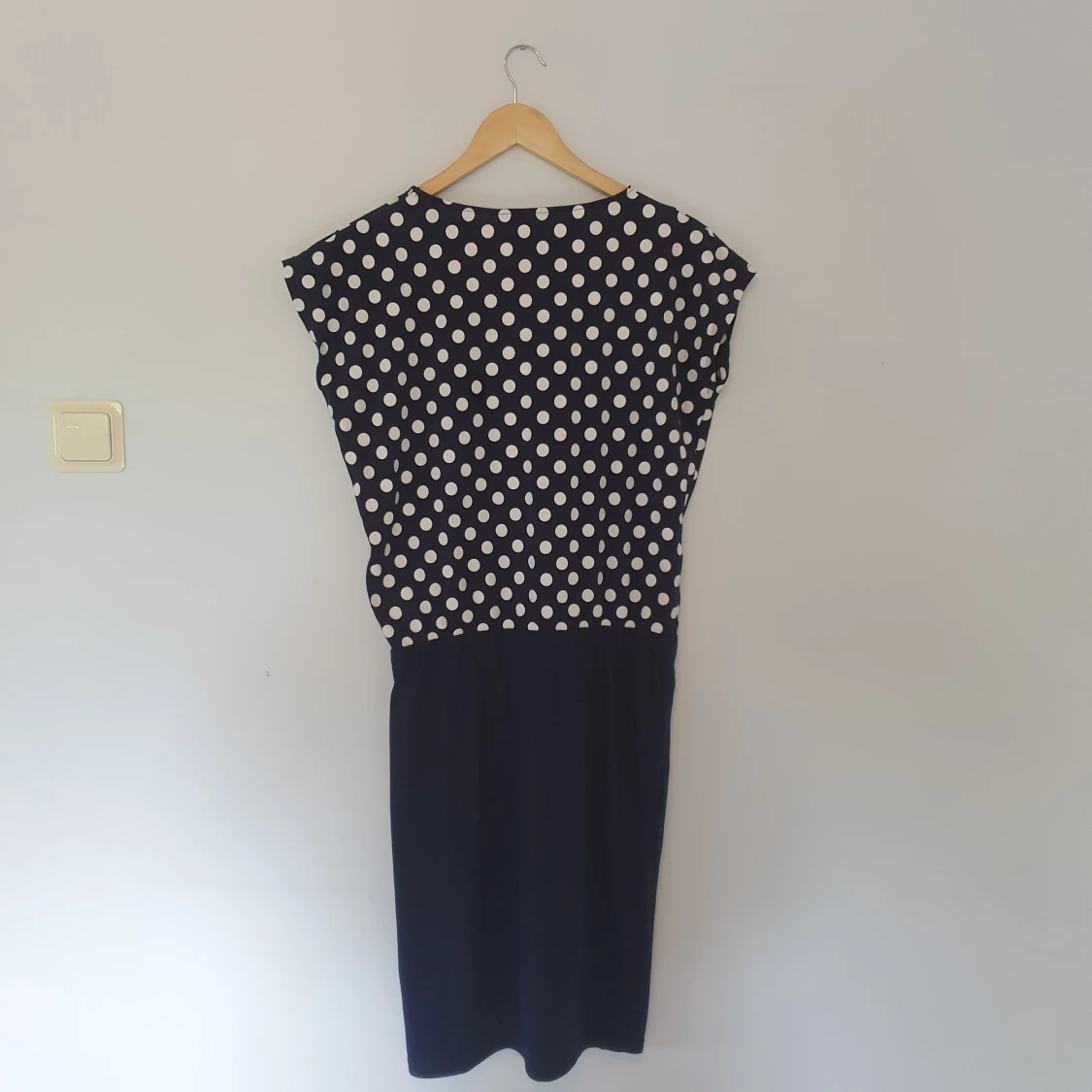 Prickig klänning - 90